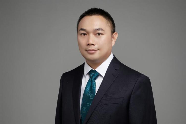 黄有宁,广西万益律师事务所专职律师,专注于建设工程和房地产法律服务